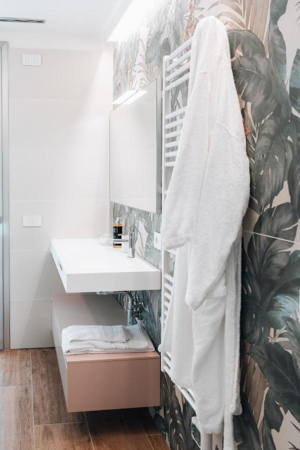 Sea Breeze Aparthotel Caorle Bagian luar foto