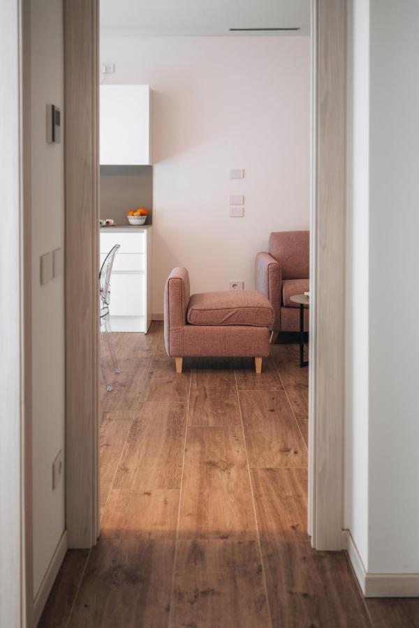 Sea Breeze Aparthotel Caorle Bagian luar foto