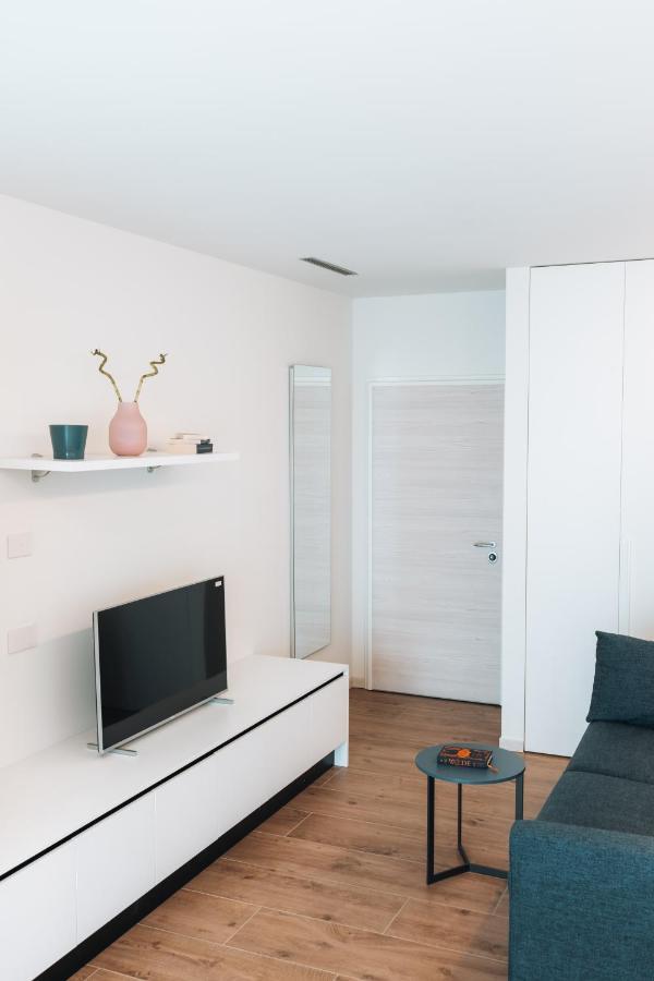 Sea Breeze Aparthotel Caorle Bagian luar foto